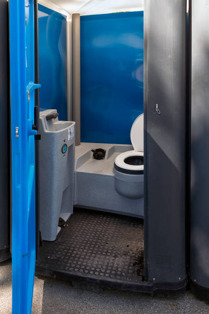 Best Portable bathroom rental  in , KS